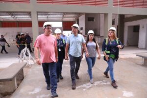 Em Eirunepé, Wilson Lima anuncia obras no sistema viário, reforma de delegacia e construção de mirante no município