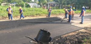 Imagem da notícia - Seinfra executa obras de recuperação na Estrada do Caldeirão, no município de Iranduba