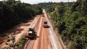 Imagem da notícia - Governo do Amazonas prossegue com obras na rodovia AM-010 (Manaus-Itacoatiara)