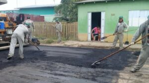 Imagem da notícia - Seinfra realiza obras de recuperação na malha viária de Uarini