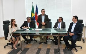 Imagem da notícia - UEA, PGE, UGPE, Seinfra e FUEA assinam acordo do curso de Especialização em Gestão Pública