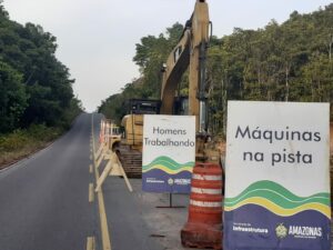 Imagem da notícia - Seinfra recupera trechos das estradas de Silves e de Itapiranga