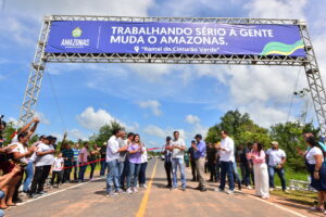 Imagem da notícia - Wilson Lima inaugura Ramal do Cinturão Verde, no Careiro Castanho, e anuncia investimentos no município