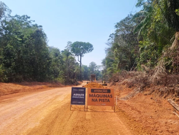Governo do Amazonas dá início à pavimentação do ramal do Maçarico, no Careiro Castanho