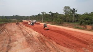 Imagem da notícia - Manacapuru: Governo do Amazonas avança com obra de revitalização e ampliação da rodovia AM-453