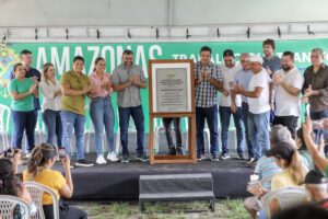 Imagem da notícia - Wilson Lima inaugura mais três ramais e contabiliza 30 quilômetros de obras de pavimentação em Manacapuru neste ano