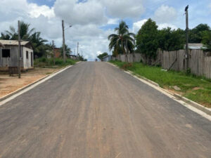 Imagem da notícia - Governo do Amazonas avança com a pavimentação de ruas do sistema viário de São Sebastião do Uatumã