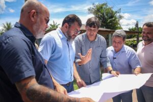 Imagem da notícia - Wilson Lima anuncia R$ 220 milhões para infraestrutura, crédito e fomento a agricultores de Novo Remanso, em Itacoatiara